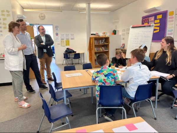 Imagen del artículo Consellera Serret, des de l'Escola Catalana de Londres: Fem el gran pas endavant per potenciar l'ensenyament del català a l'exterior