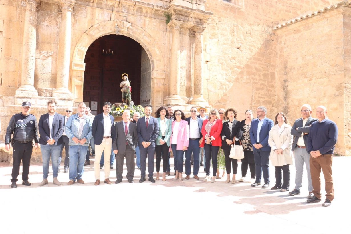 Imagen del artículo El delegado provincial de Fomento asiste a la festividad de San Isidro en Tarazona de La Mancha