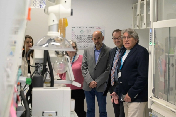 Imagen del artículo A Xunta inxecta case 2 M€ no Centro Interdisciplinar de Química e Bioloxía, CICA, tras a súa incorporación á Rede de Investigación de Excelencia de Galicia