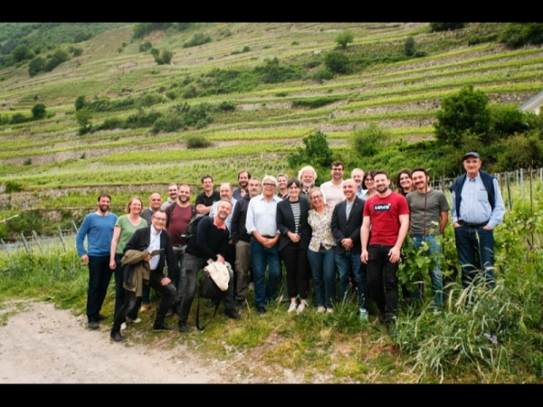 Imagen del artículo El sector vitivinícola català i suís intercanvien solucions davant dels reptes del canvi climàtic en el marc d'una visita a Suïssa