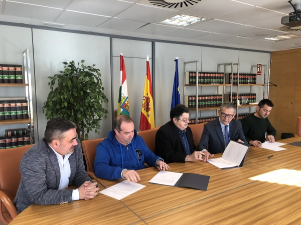 Imagen del artículo El Gobierno de La Rioja acuerda con la Diócesis la cesión de dos espacios públicos en Canillas de río Tuerto y Cordovín para la realización de obras