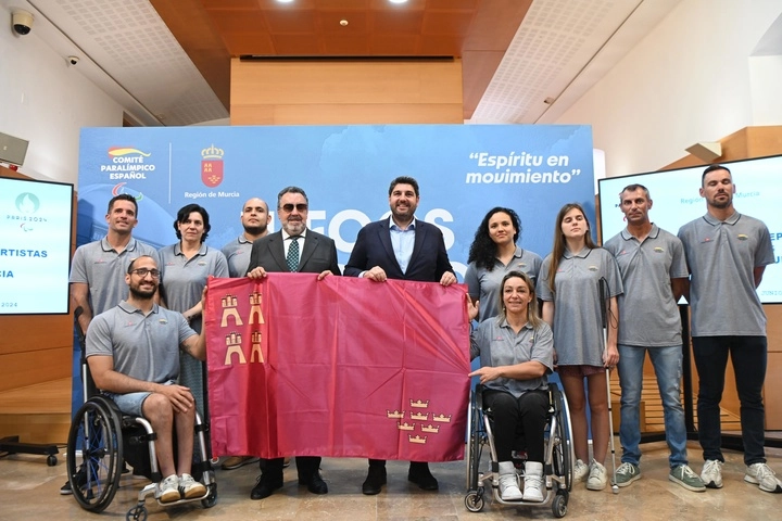 Imagen del artículo López Miras recibe a los deportistas de la Región preseleccionados para los Juegos Paralímpicos: Estamos orgullosos de vosotros