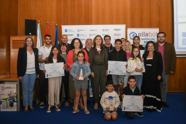 Imagen del artículo A Xunta valora o compromiso ambiental da comunidade educativa, que, ao abeiro do concurso Pilabot, aportou o 13% das pilas recollidas en 2023 en toda Galicia