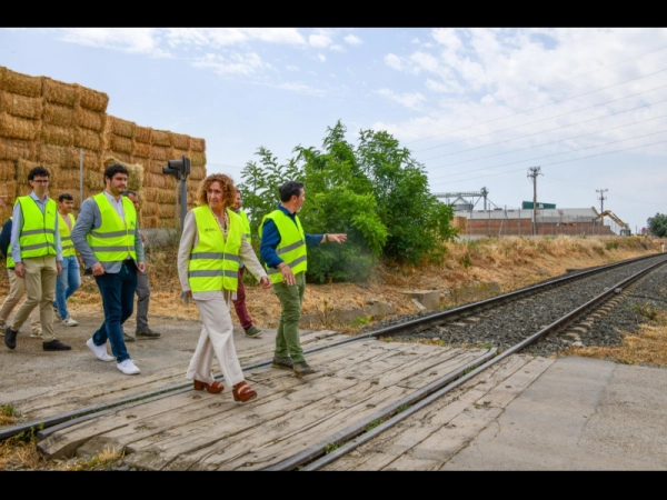 Imagen del artículo Avancen les obres per a la supressió del pas a nivell 16 a Vallfogona de Balaguer, a la línia Lleida - La Pobla de Ferrocarrils