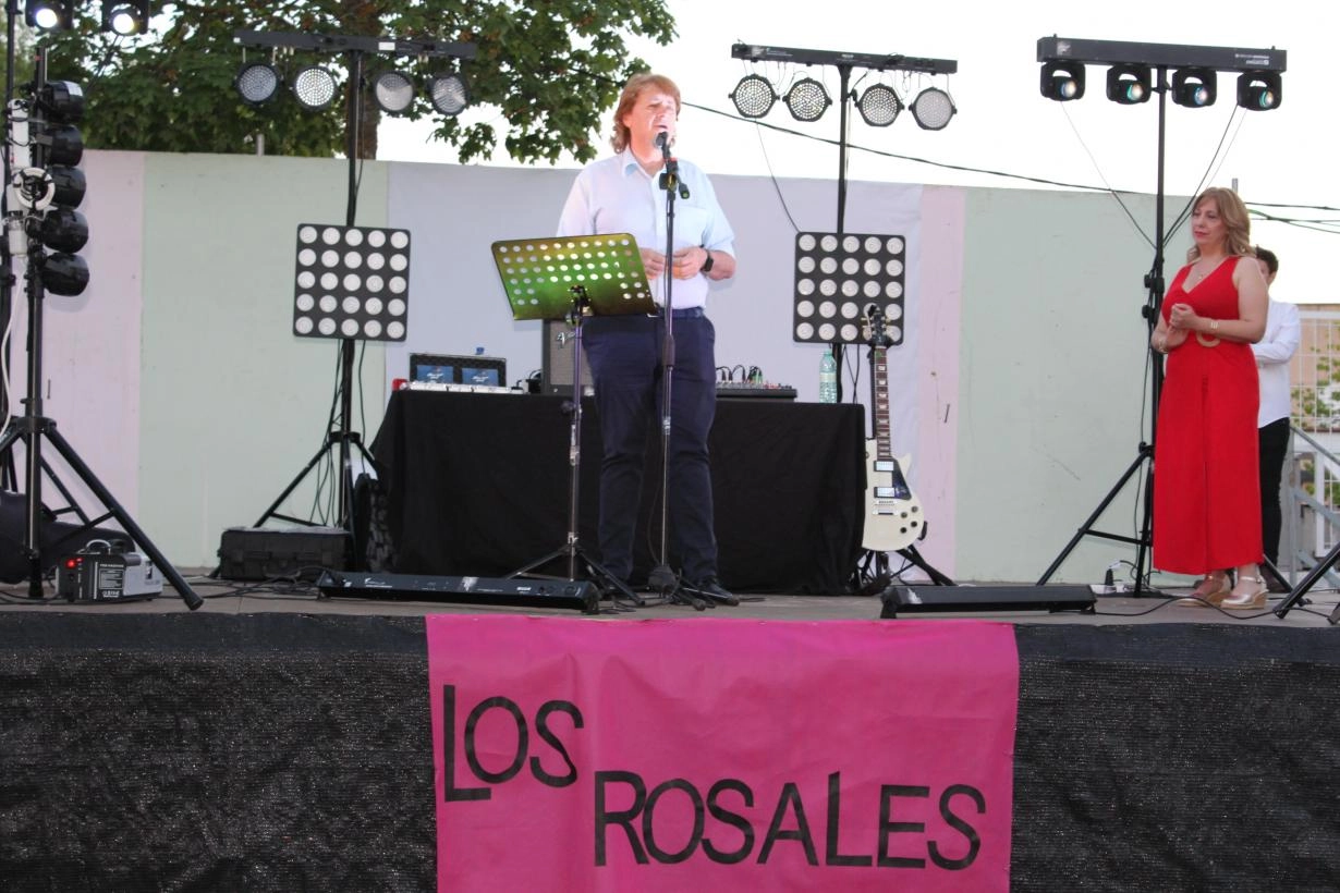 Imagen del artículo El Gobierno de Castilla-La Mancha resalta la autenticidad del barrio de 'Los Rosales' de Ciudad Real en la inauguración de sus fiestas