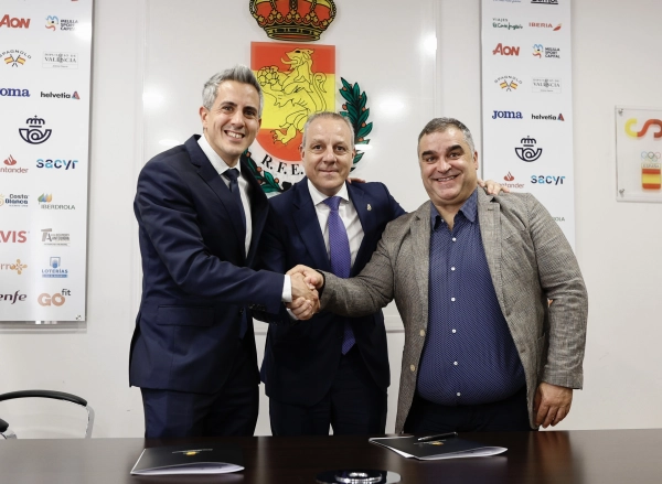 Imagen del artículo Zuloaga cierra con el presidente de la Federación Española de Balonmano el acuerdo de colaboración para la celebración de la Copa del Rey