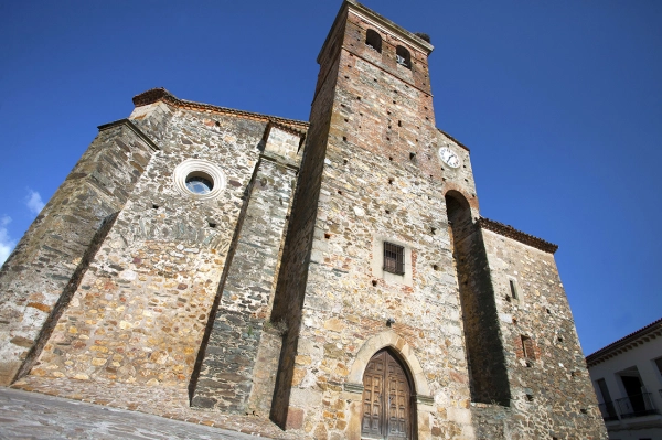 Imagen del artículo Cultura inicia los trámites para declarar la Iglesia de Santa Florentina de Berzocana como Bien de Interés Cultural en la categoría de Monumento con el nombre de Iglesia de San Juan Bautista