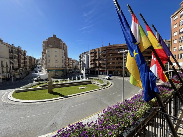 Imagen del artículo Mitma firma dos acuerdos con La Rioja para rehabilitar 272 viviendas en Logroño y Calahorra