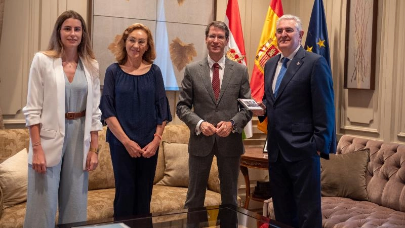 Imagen del artículo El presidente del Gobierno regional, Gonzalo Capellán, recibe al presidente del Tribunal Superior de Justicia de La Rioja