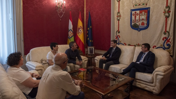 Imagen del artículo El presidente de La Rioja, Gonzalo Capellán, se reúne con representantes de los agentes sociales