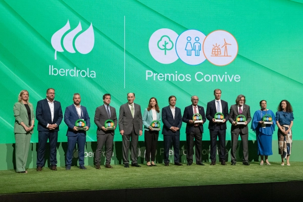 Imagen del artículo Fernández Vara resalta el liderazgo de Extremadura en la generación de energías limpias
