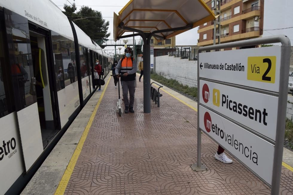 Imagen del artículo Ferrocarrils de la Generalitat ofrecerá del 6 al 16 de abril servicio de autobús entre Picassent y Castelló por motivo de las obras de renovación de vía
