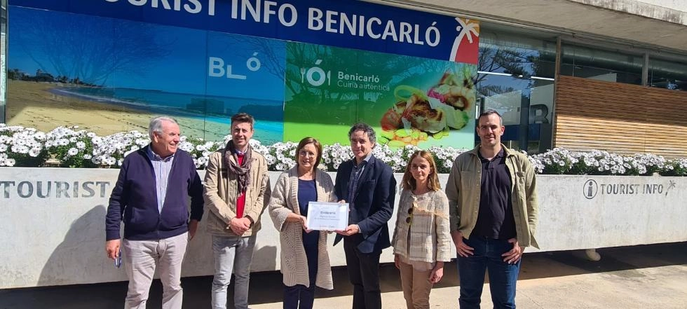 Imagen del artículo Colomer entrega el distintivo que acredita a Benicarló como 'Municipio Turístico de Relevancia'
