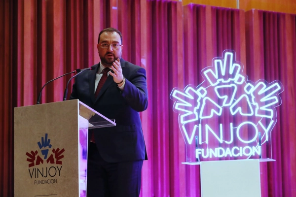 Imagen del artículo Barbón: La Fundación Vinjoy lleva un siglo de solidaridad y humanidad a sus espaldas: no camináis solos, el Gobierno de Asturias siempre os apoyará