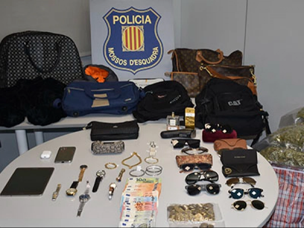 Imagen del artículo Els Mossos d'Esquadra detenen set persones al Tarragonès i desmantellen un grup criminal especialitzat en robatoris en domicilis de les comarques de Lleida, Tarragona i Osca