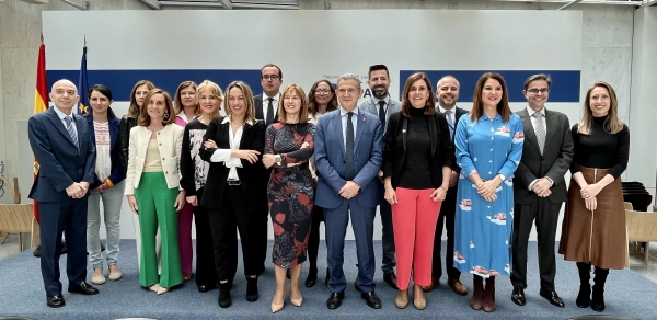 Imagen del artículo La Delegación Española en el CdR aborda sus prioridades durante la Presidencia Española de la UE que incluyen el tren a Bilbao y crear la Macrorregión Atlántica