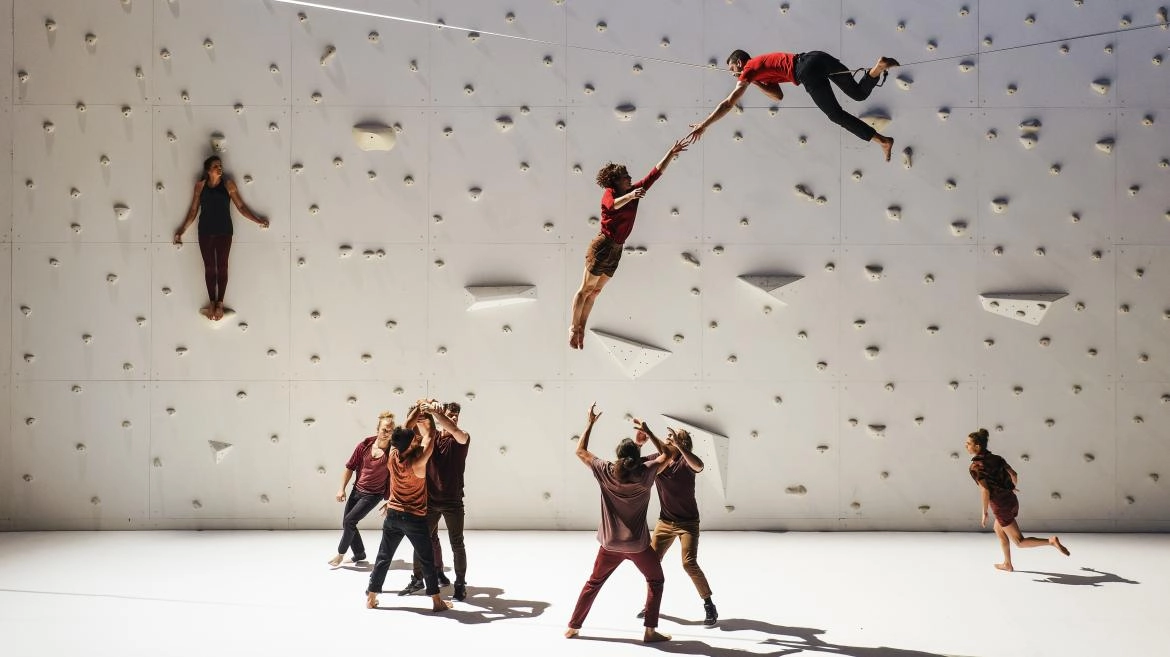 Imagen del artículo Rachid Ouramdane y Chaillot-Théâtre National de la Danse de París traen al Festival Madrid en Danza su nuevo trabajo Corps extrêmes