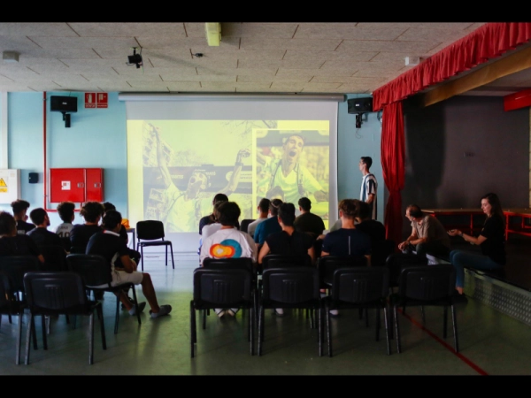 Imagen del artículo Àlex Roca fa una conferència motivacional vinculada a la seva història personal, per als joves del Centre Educatiu Can Llupià