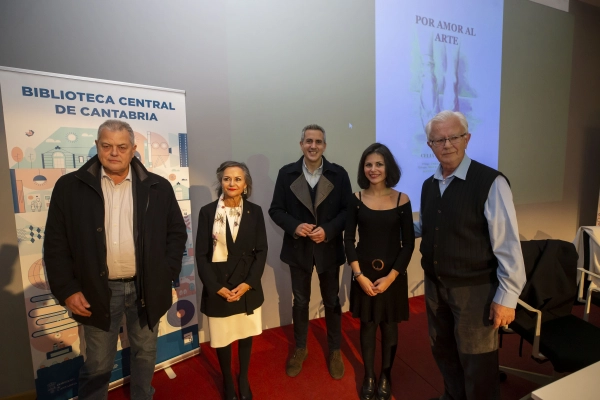 Imagen del artículo Zuloaga rinde homenaje a las autoras del libro 'Por amor al arte' durante la presentación de la obra en la Biblioteca Central de Cantabria