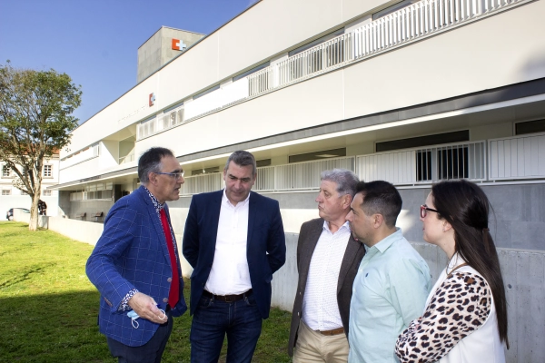 Imagen del artículo El SCS colocará placas fotovoltaicas en los hospitales de Sierrallana y Tres Mares y en 16 centros de salud