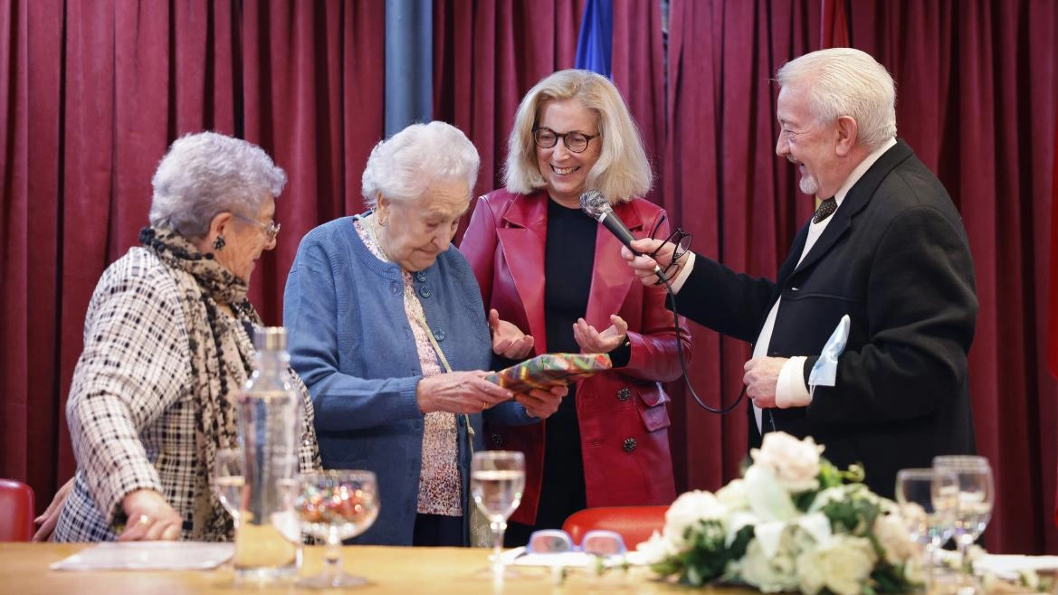 Imagen del artículo La Comunidad de Madrid promueve la lectura en sus residencias públicas para reforzar la autonomía personal de los mayores
