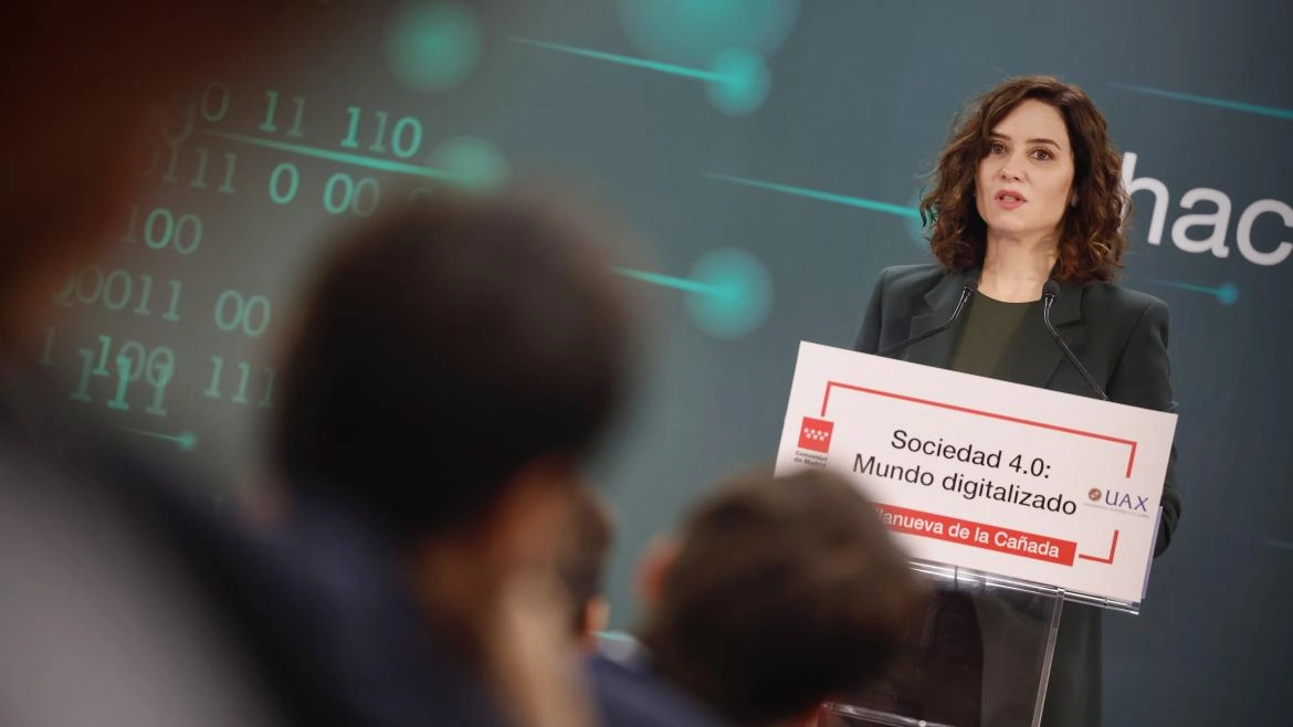 Imagen del artículo Díaz Ayuso anuncia un Plan de Ciberseguridad para proteger a los menores de Primaria y Secundaria con un uso seguro de Internet en los centros escolares
