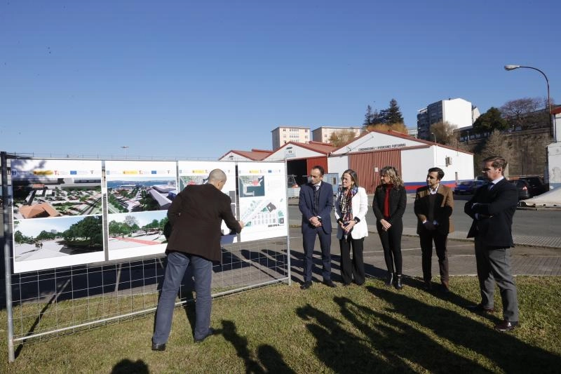 Imagen del artículo A Xunta e o porto de Ferrol poñen en marcha a integración urbana dos peiraos coa licitación por máis de 1 M€ de dous aparcadoiros disuasorios que porán á disposición da cidade 141 novas prazas de aparcamento
