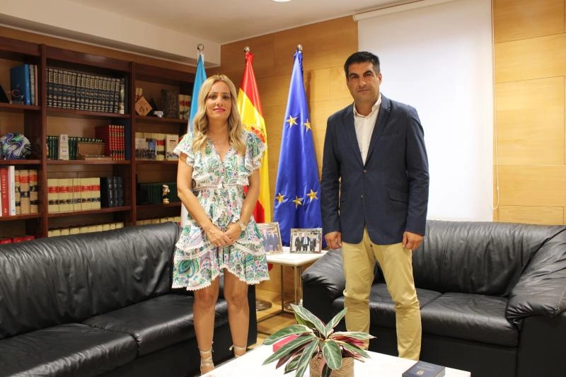 Imagen del artículo El  delegado territorial de la Xunta en Ourense se reúne con la alcaldesa de San Cibrao das Viñas