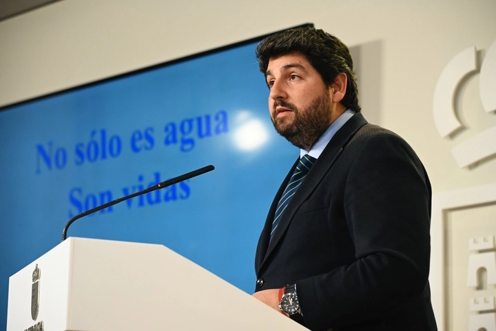Imagen del artículo López Miras anuncia un recurso ante el Supremo por el recorte del trasvase con el que Sánchez aboca a la ruina a miles de familias sin inmutarse