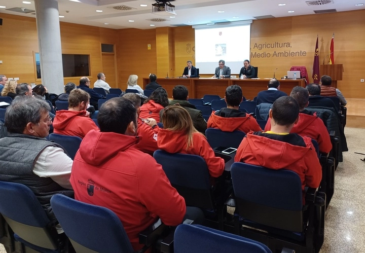 Imagen del artículo La Comunidad imparte formación a los miembros de sus servicios de emergencias para optimizar los recursos aéreos