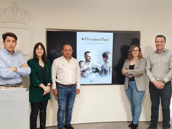 Imagen del artículo La Comunidad respalda la campaña de Canaraflor 'Flores para papá', que quiere romper estereotipos en el Día del Padre