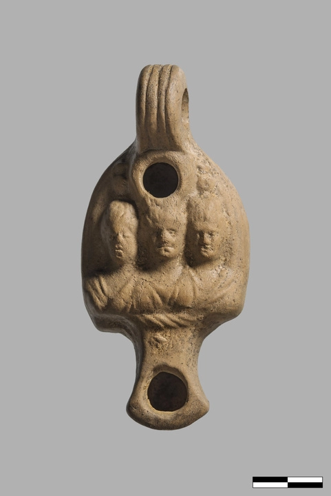 Imagen del artículo El Museo Arqueológico de Murcia reúne las lucernas romanas más interesantes e inéditas recopiladas en la Región