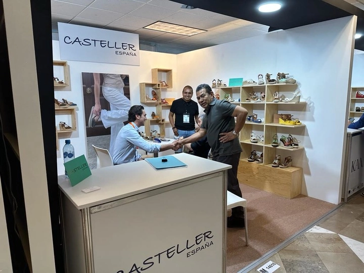 Imagen del artículo Empresas del sector del calzado de la Región de Murcia venden sus productos en la Feria 'Intermoda' de México
