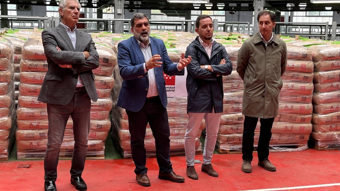 Imagen del artículo La Comunidad de Madrid entregará 115.000 kilos de pienso a ganaderos de bovino extensivo afectados por la sequía