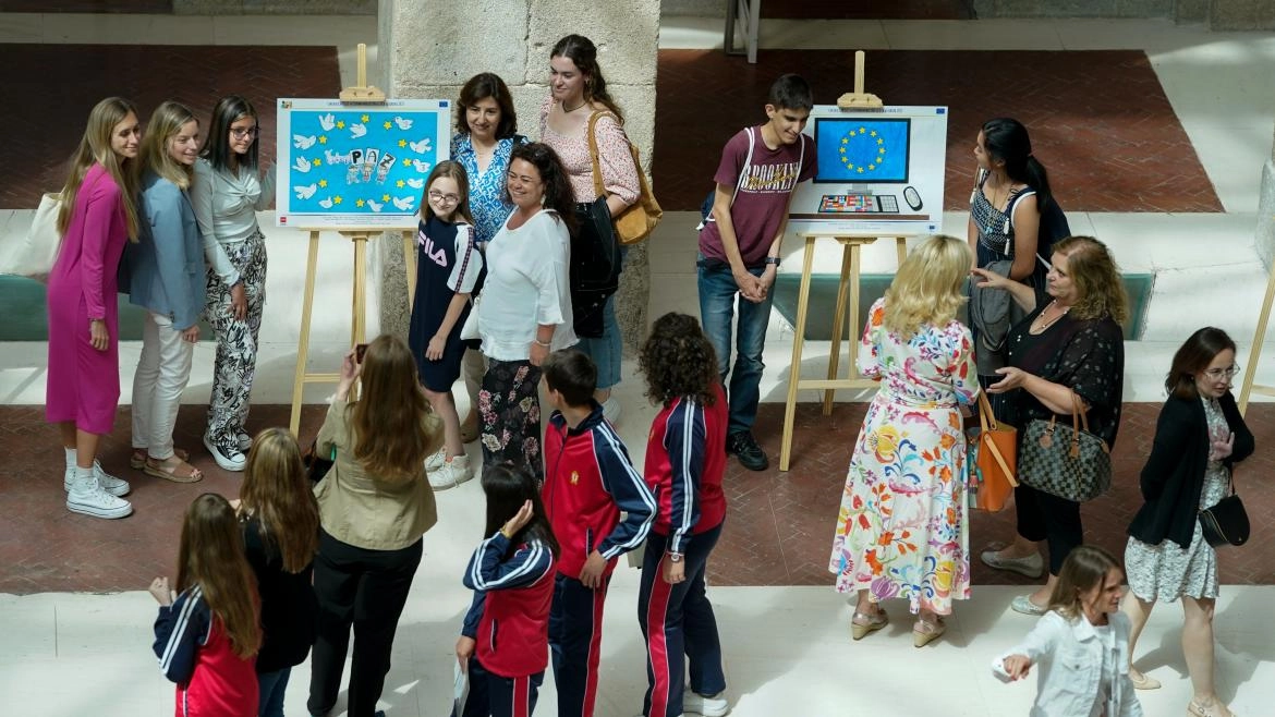 Imagen del artículo La Comunidad de Madrid conmemora el Día de Europa con un concurso de carteles en el que participan más de 350 alumnos