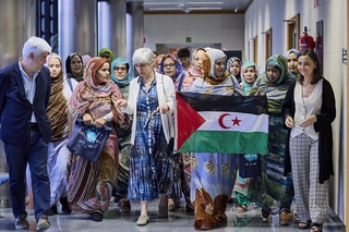 Imagen del artículo Una delegación de mujeres saharauis con cargos políticos y sociales visita Euskadi en el marco de un programa de empoderamiento político