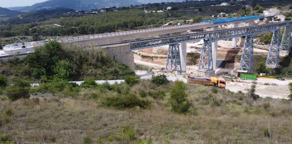 Imagen del artículo FGV prestará servicio de autobús entre Teulada y Calp con motivo de la última fase de las obras del nuevo viaducto sobre el barranco del Quisi