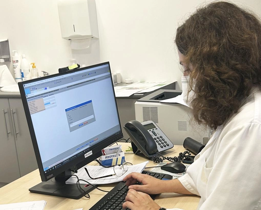 Imagen del artículo El Gobierno de Castilla-La Mancha renueva todos los equipos informáticos de los centros de salud de la Gerencia de Tomelloso