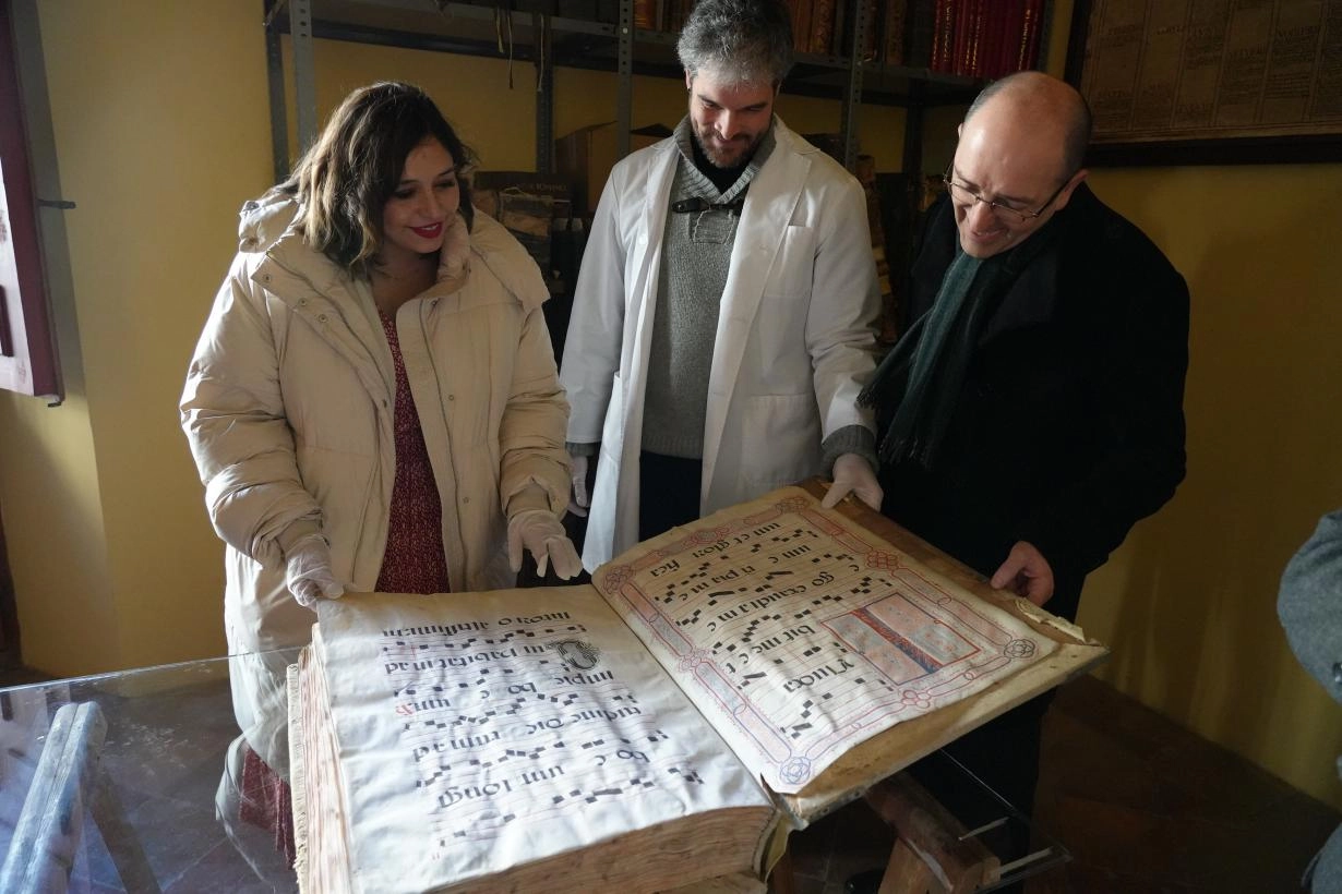 Imagen del artículo El Gobierno regional incorpora al Catalogo Colectivo de Patrimonio Bibliográfico 2.000 volúmenes de la Catedral de Cuenca de los siglos XVII al XX