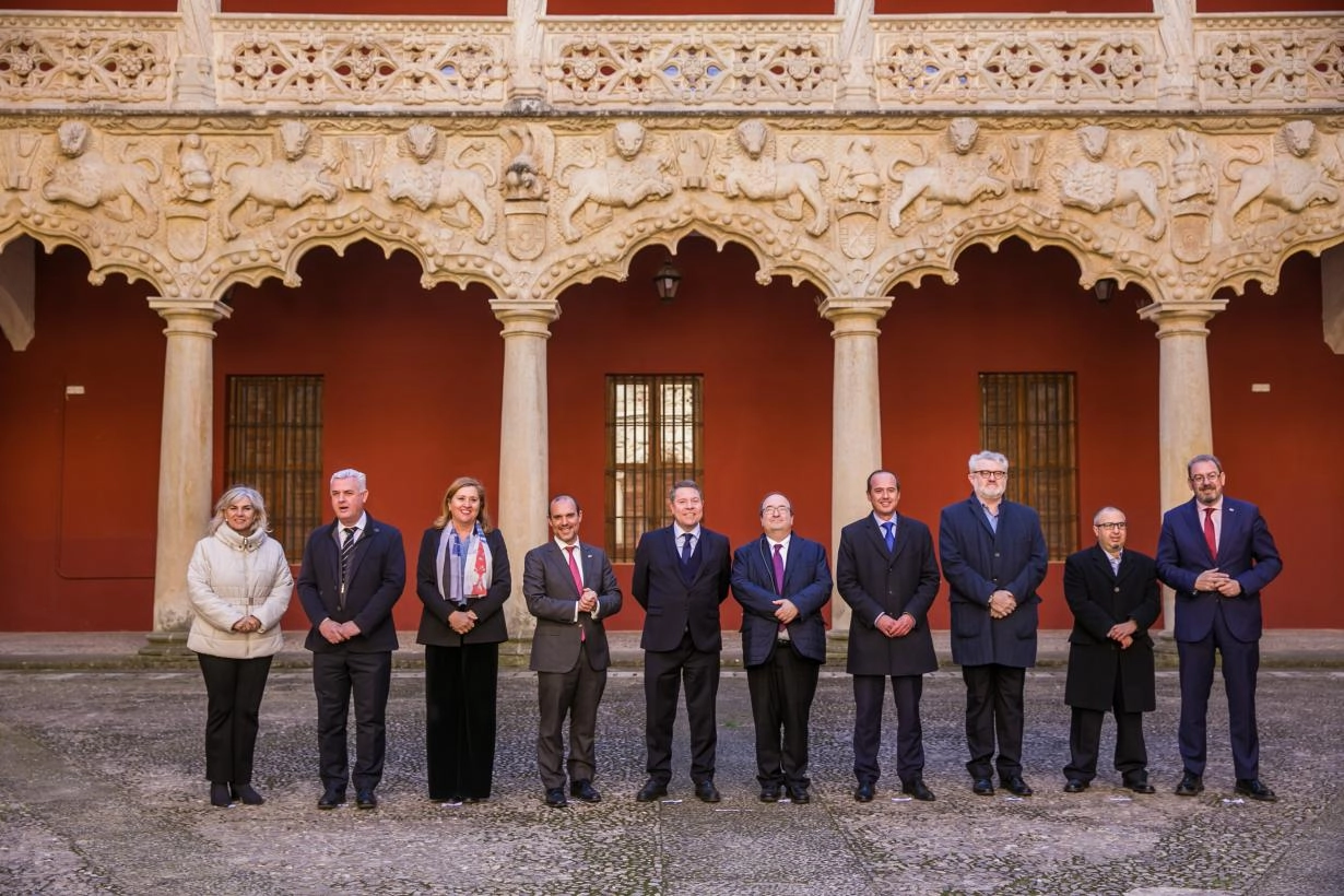 Imagen del artículo El presidente de Castilla-La Mancha reivindica la cultura como elemento que dinamiza la economía y democratiza el conocimiento