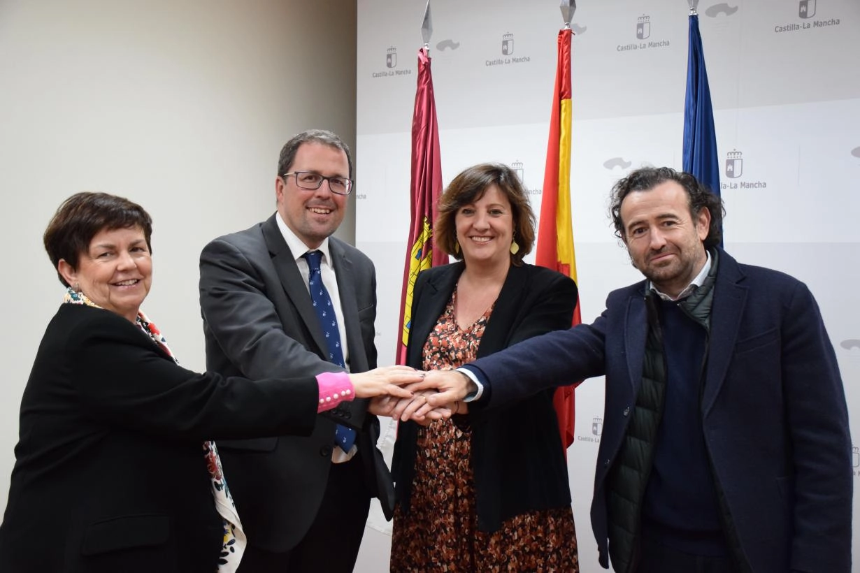 Imagen del artículo El Gobierno de Castilla-La Mancha y la EOI refuerzan su alianza con un nuevo convenio para poner en marcha ocho nuevos coworking en la región
