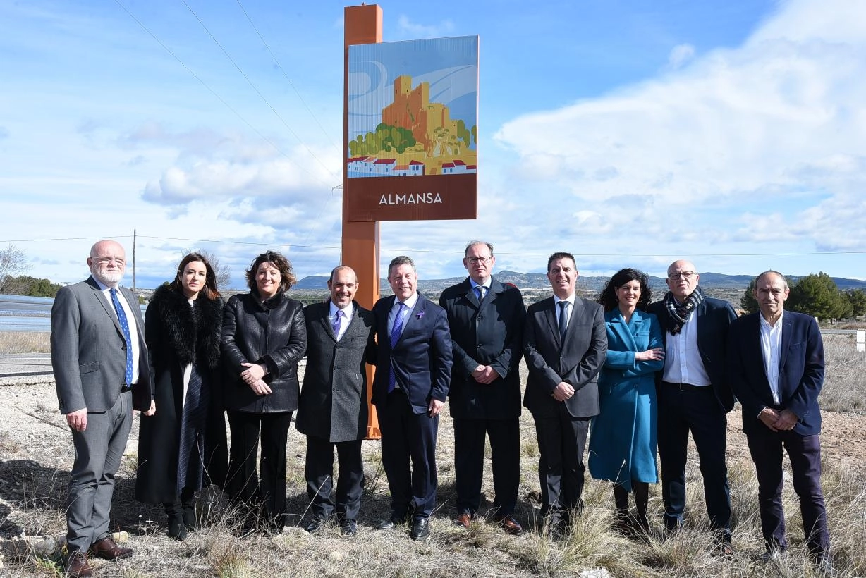 Imagen del artículo El Gobierno de Castilla-La Mancha comienza la instalación de la nueva señalización turística en la región con una inversión de 30 millones de euros