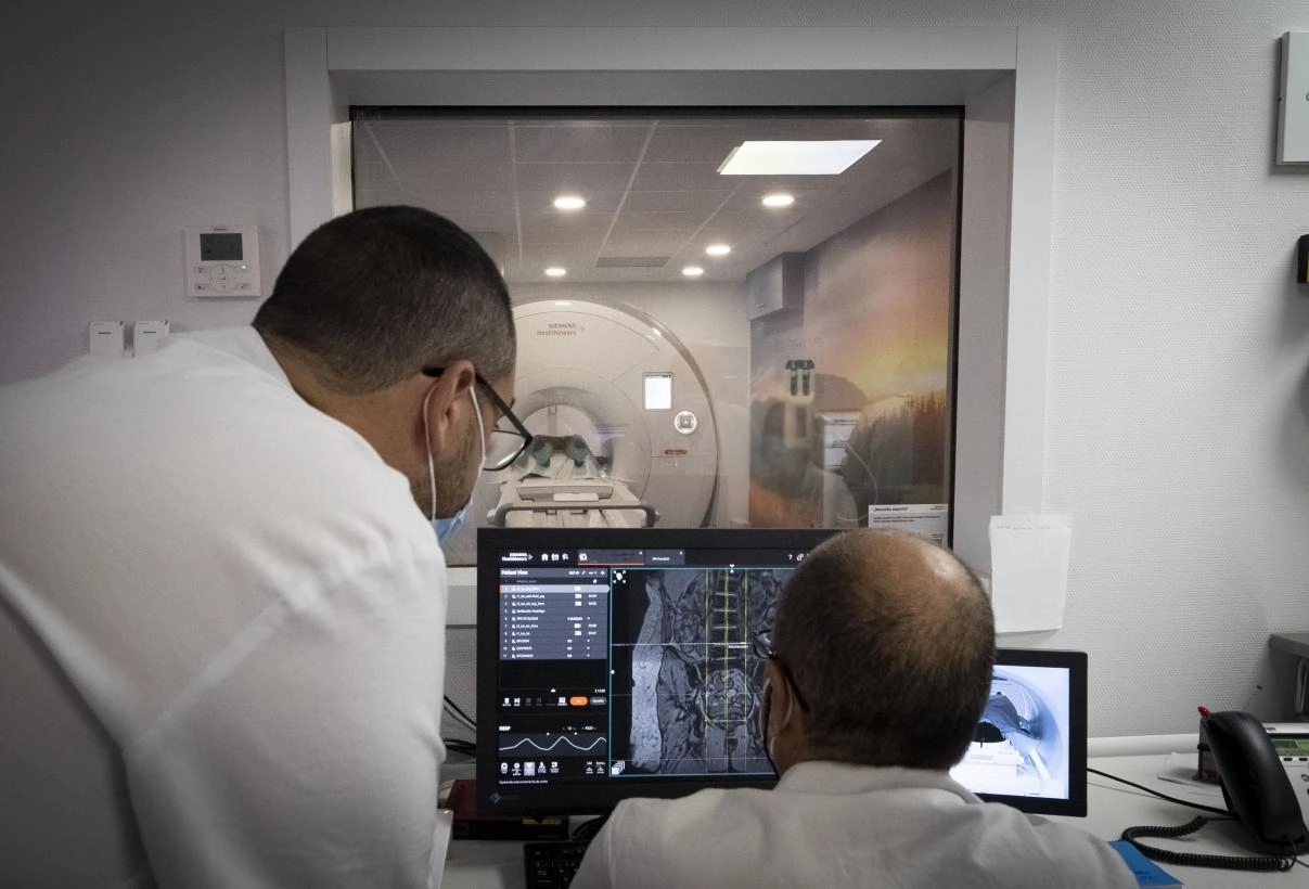Imagen del artículo El Gobierno de Castilla-La Mancha dota al Hospital General de Almansa de una resonancia magnética de última generación