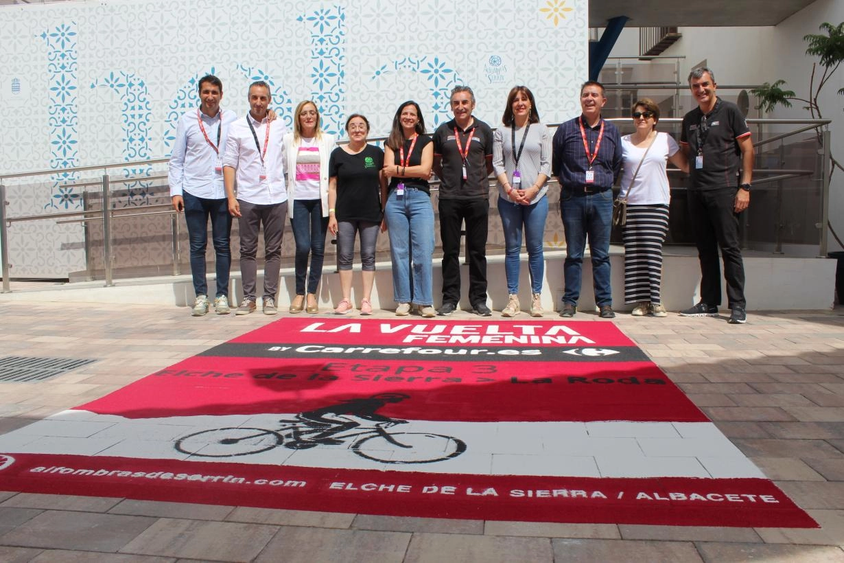 Imagen del artículo El Gobierno de Castilla-La Mancha destaca que la Vuelta Ciclista Femenina crea referentes deportivos, revitaliza los pueblos y es un escaparate para la región