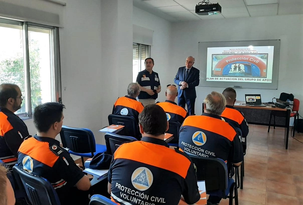 Imagen del artículo El Gobierno de Castilla-La Mancha mejora la formación en logística de los voluntarios de Protección Civil para actuar en grandes emergencias